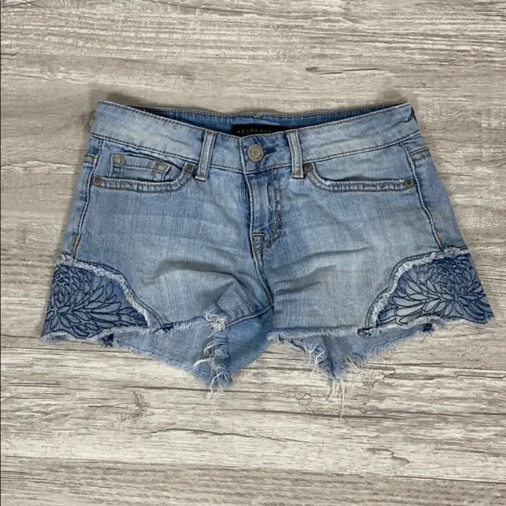 Aeropostale Fringe Embroidered Pocket Denim Shorts